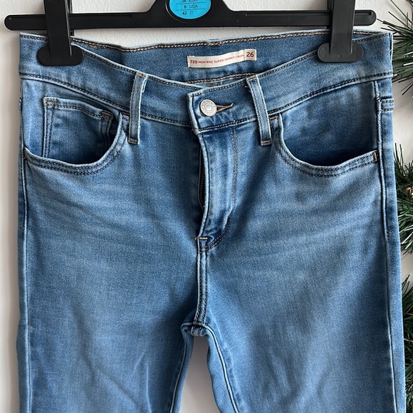 Leviโs high rise super skinny Jean - 720 - size 26 - perfect condition! - Picture 3 of 5